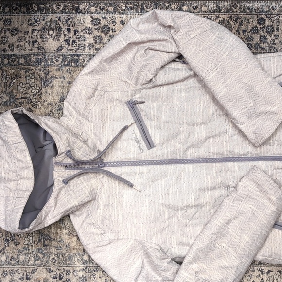 Oneil Waterproof Snow Jacket w/ 8Kmm Waterproof Rating - Picture 1 of 9